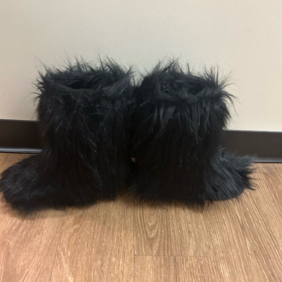 Black Faux Fur Women's Boots - Picture 2 of 3